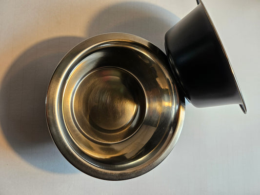 Stainless steel  large pet feeding bowls for dogs and cats .